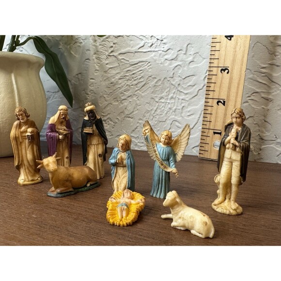 Lot of 9 Vintage Celluloid Nativity Pieces Plastic Angel Mary Cow Donkey Wise - Picture 4 of 5